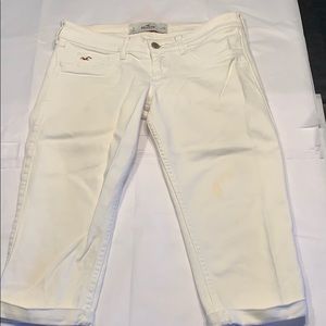 White Hollister Bermuda Jean Shorts -Size 3,W-26)